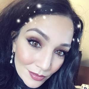 Meet your Posher, Desiree